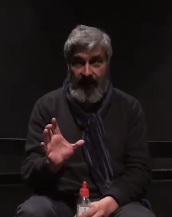 Um OVNI na Guarda — capa